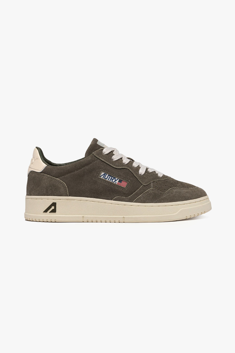 Medalist Low Suede Sneaker