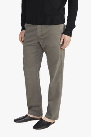THE STRAIGHT CHINO