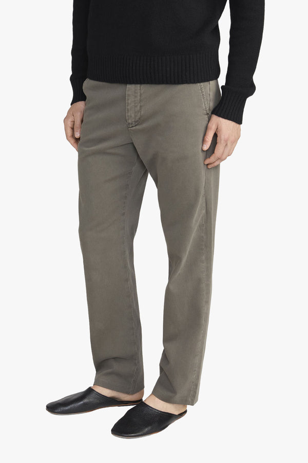 THE STRAIGHT CHINO