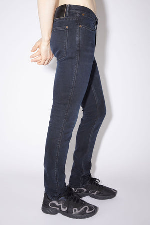 Max Blue Black
