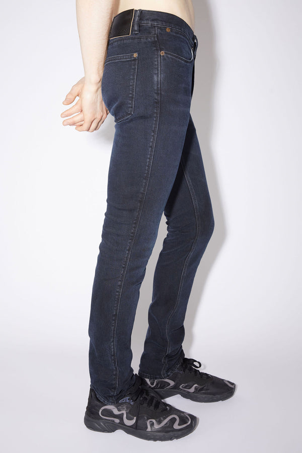 Max Blue Black