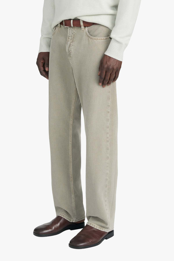 THE RELAXED JEAN