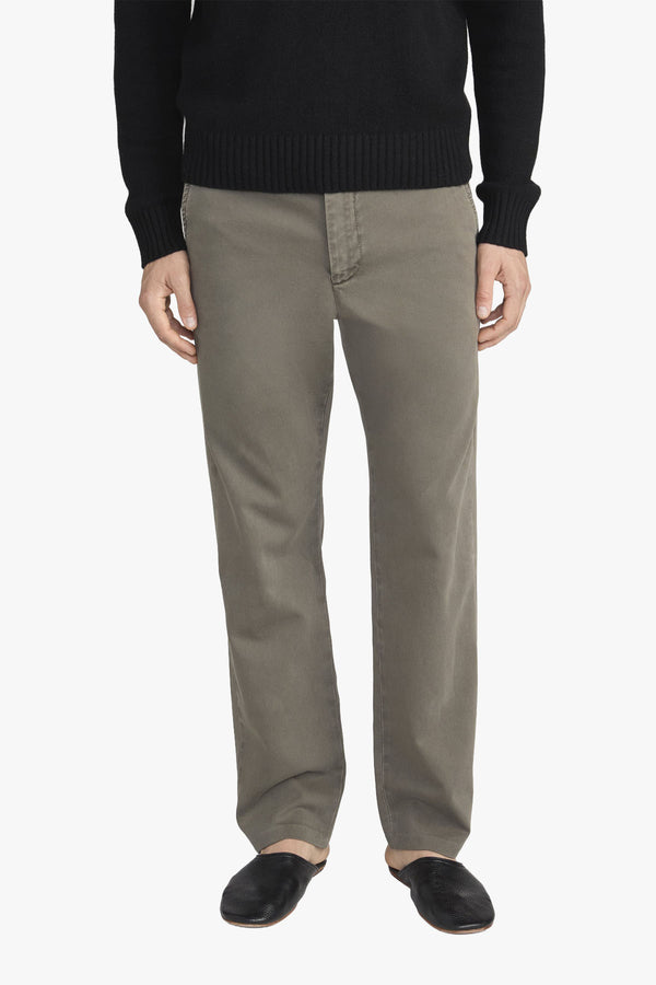 THE STRAIGHT CHINO