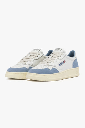 Medalist Low Suede Sneaker