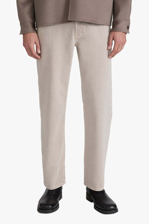 THE RELAXED JEAN