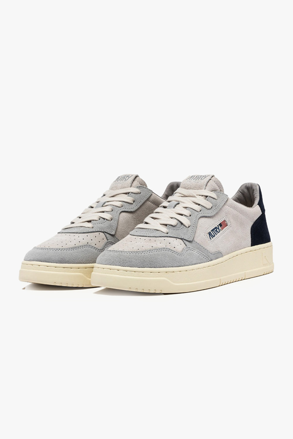 Medalist Low Suede Sneaker