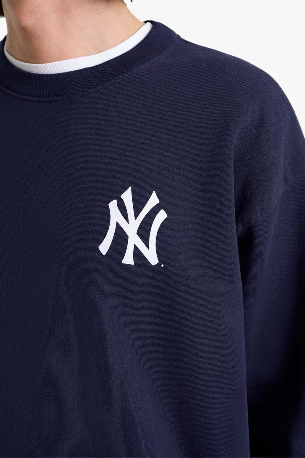 Yankees Serif Crewneck