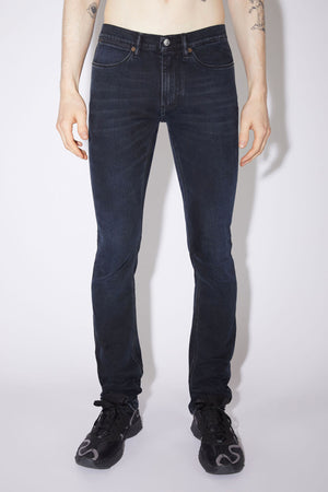 Max Blue Black