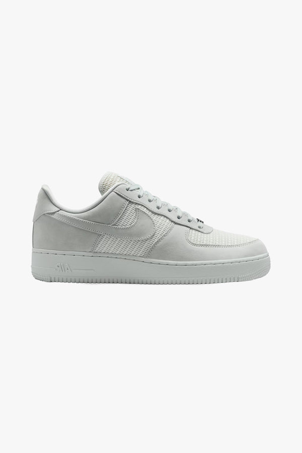 Nike Air Force 1 '07 LV8