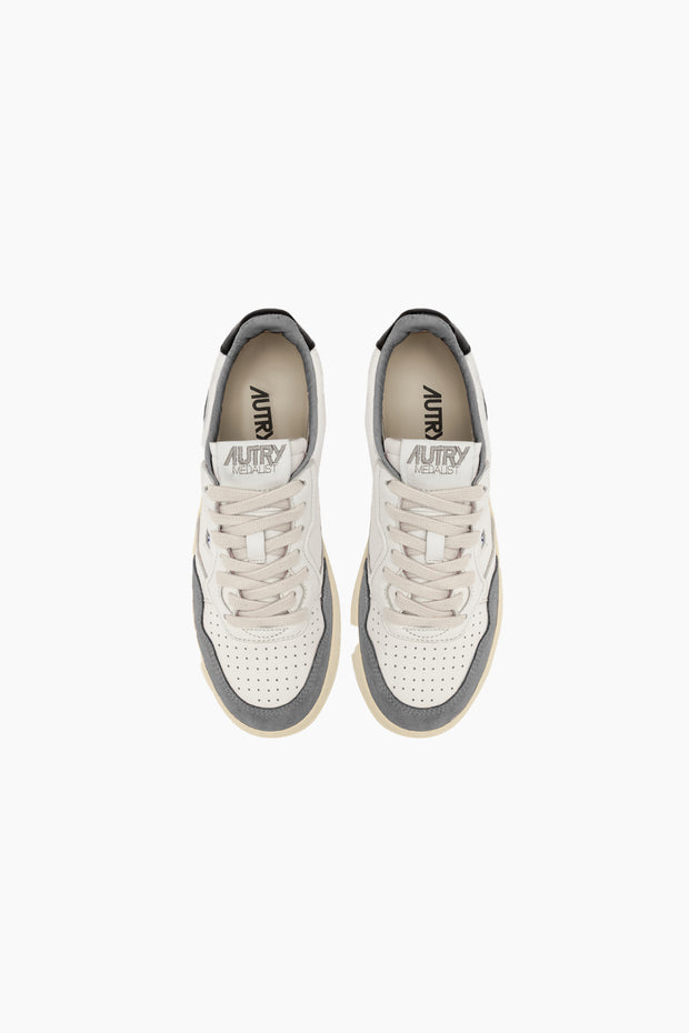 Medalist Low Suede Sneakers White/Grey