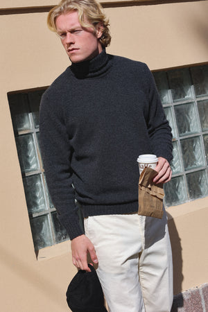 Wool/Cashmere Turtleneck Sweater
