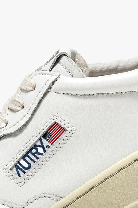 MEDALIST LOW LEATHER SNEAKERS